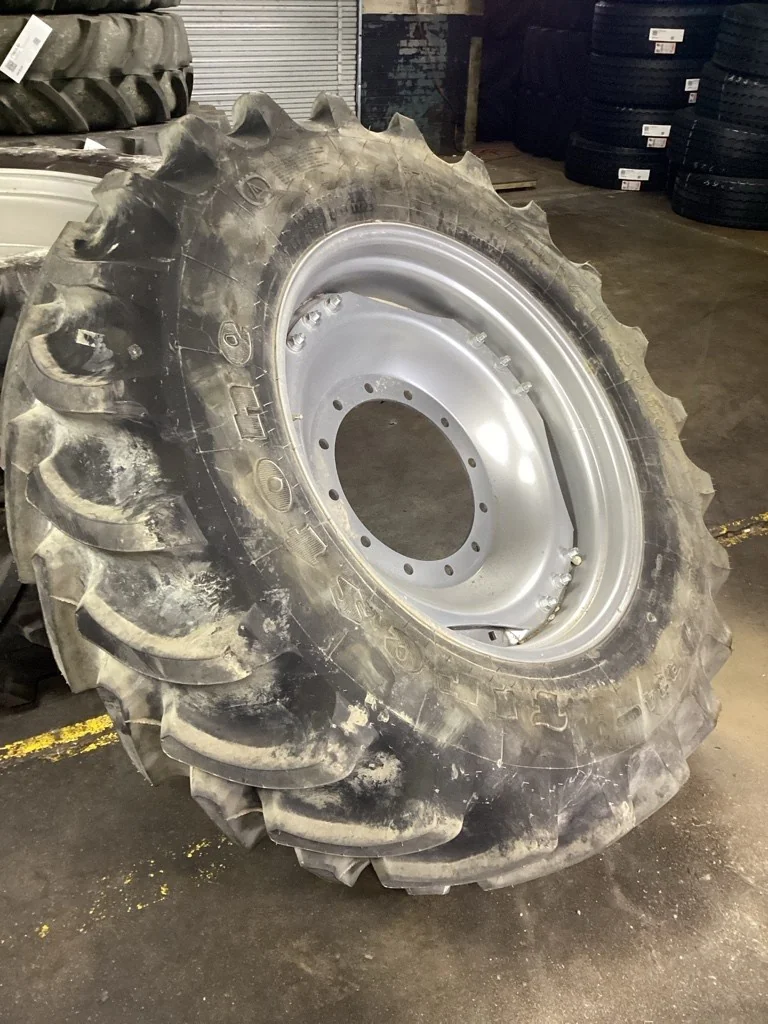 Take-Off 480/70R34 155B Firestone Radial 9000 TL R-1W 95-100% On 15x34 (12-16.732-14.620) Waffle image 2