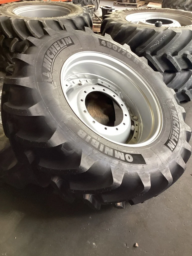 Take-Off 480/70R34 143D Michelin Omnibib TL R-1W 95-100% On 15x34 (12-16.732-14.620) Waffle 3 Bolt image 5