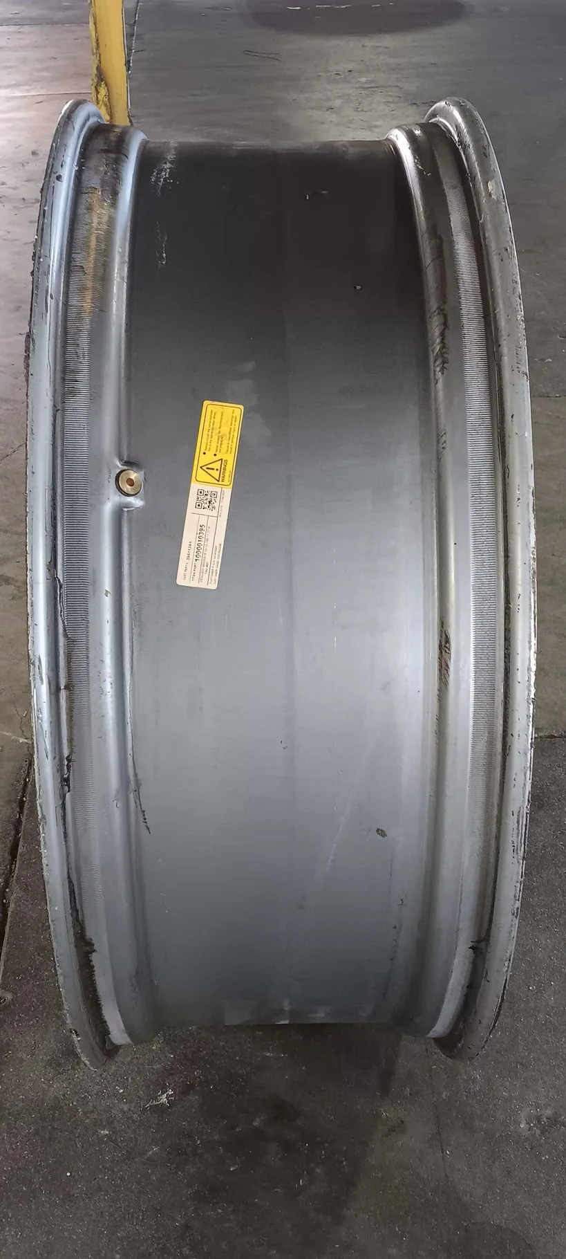 Take-Off 16 x 46 10-13.19-11.07 Titan Dual Case Silver Wheel image 4
