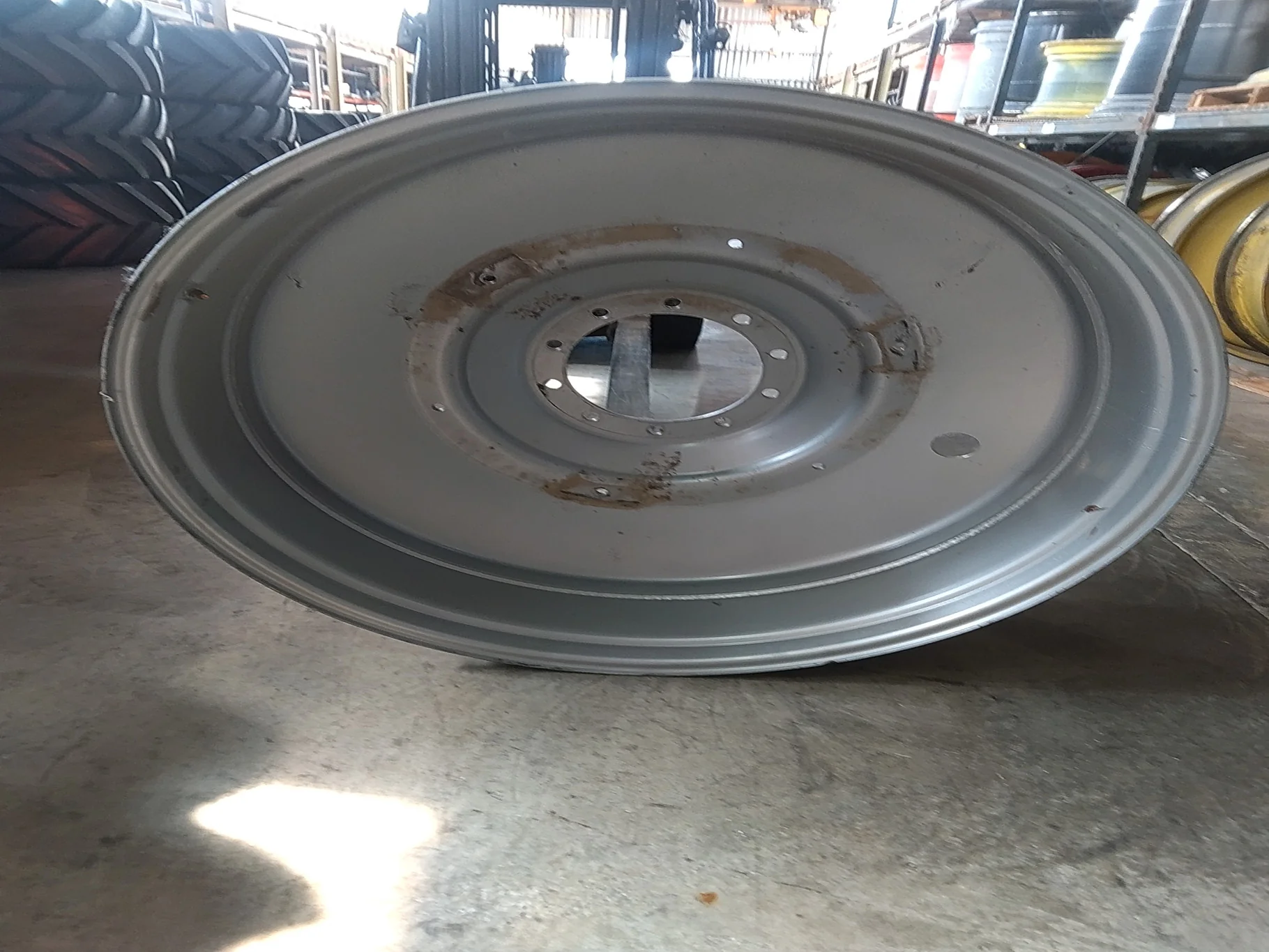 Take-Off 16 x 46 10-13.19-11.07 Titan Dual Case Silver Wheel image 5