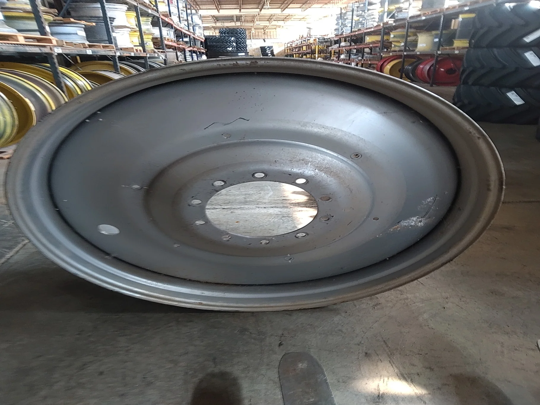 Take-Off 16 x 46 10-13.19-11.07 Titan Dual Case Silver Wheel image 6