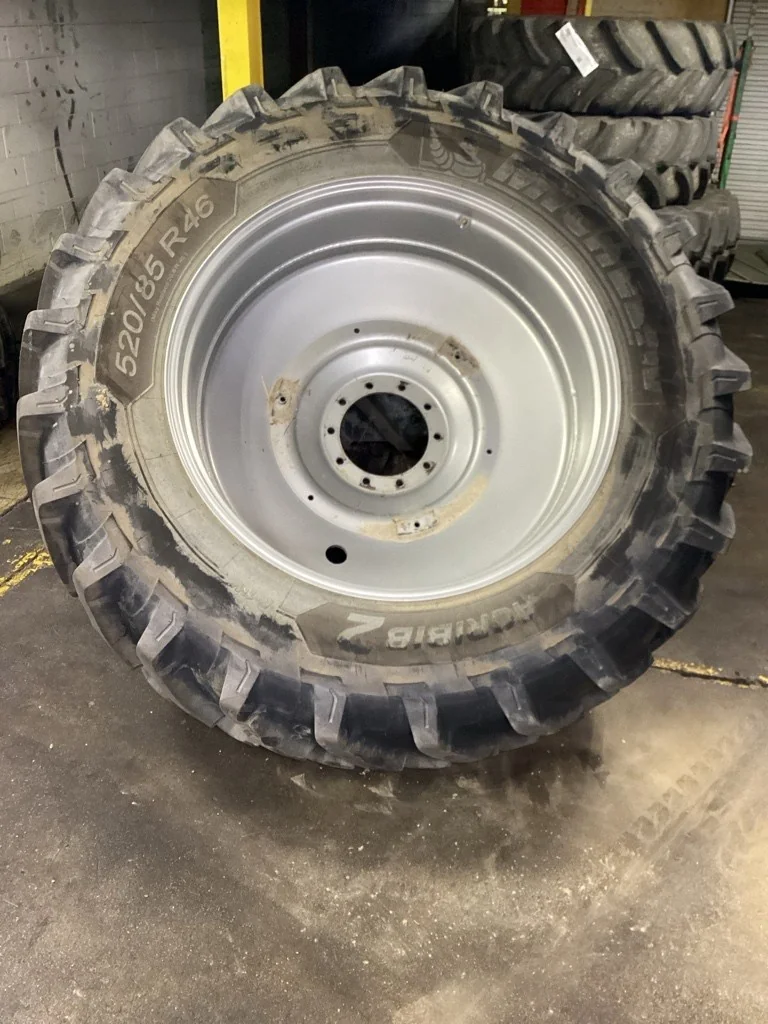 Take-Off 520/85R46 164A8 Michelin Agribib 2 TL R-1W 95-100% On 16 x 46 (10-13.19-11.07) Titan Dual