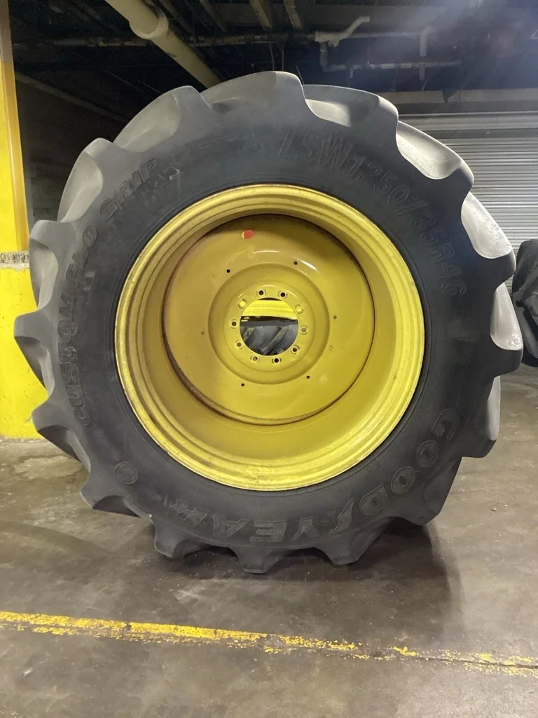 Used LSW1250/35R46 195B Goodyear Custom Flo Grip TL R-2 80-85% On 44x46 (10-13.19-11.07) Solid Wheel