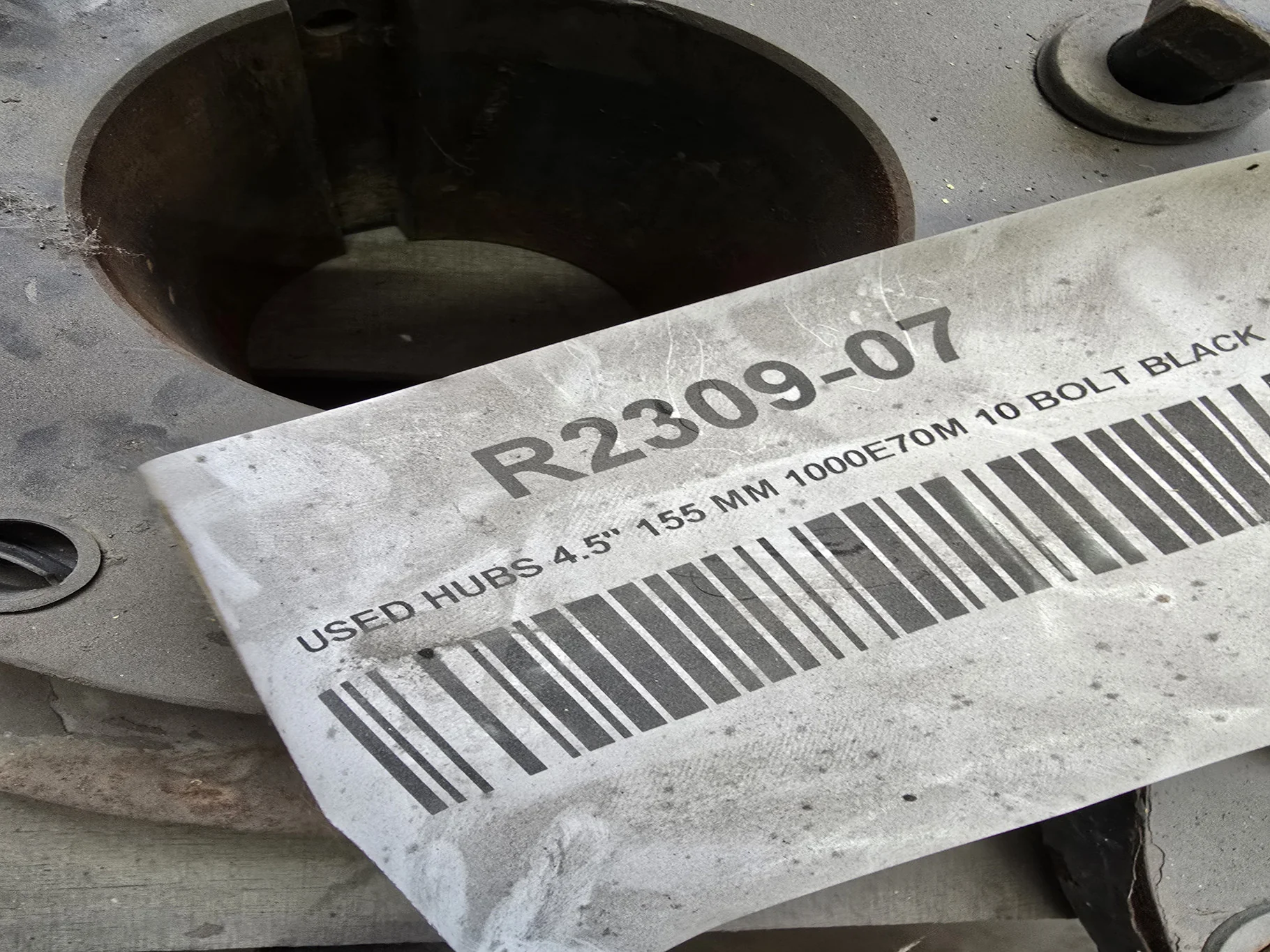USED HUB 4.5" 155 MM 1000E70M 10 BOLT BLACK image 3
