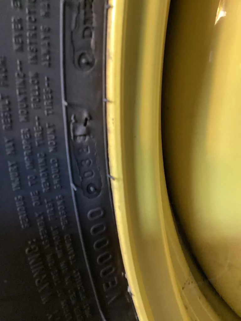 Refurb 710/70R42 168D Firestone Maxi Traction TL R-1W 90-95% On 23 x 42 10-13.19-11.07 Dual Wheel image 4