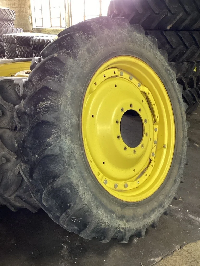 Used 380/80R38 142B RAT DT TL R-1W 75-80% On 12x38 Waffle 3 Bolt/Disc (10-13.19-11.07) image 2