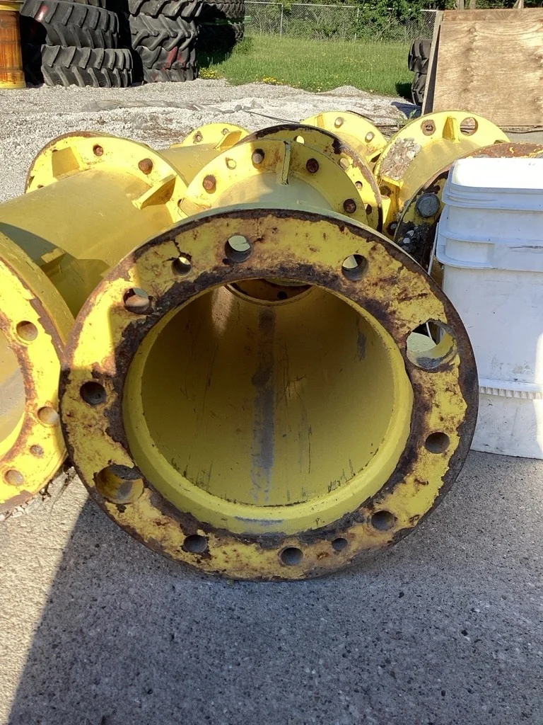 Used 29.5 JD Hub Extension (With Hardware) (10-13.19-11.07) image 3