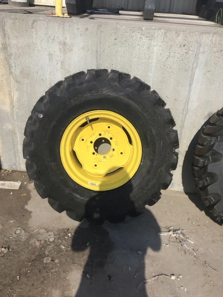 Take-Off 14-17.5 135A2 Galaxy Marathoner TL R-4 95-100% On 10.50-15.5 (6-6-4.62) Implement Wheel