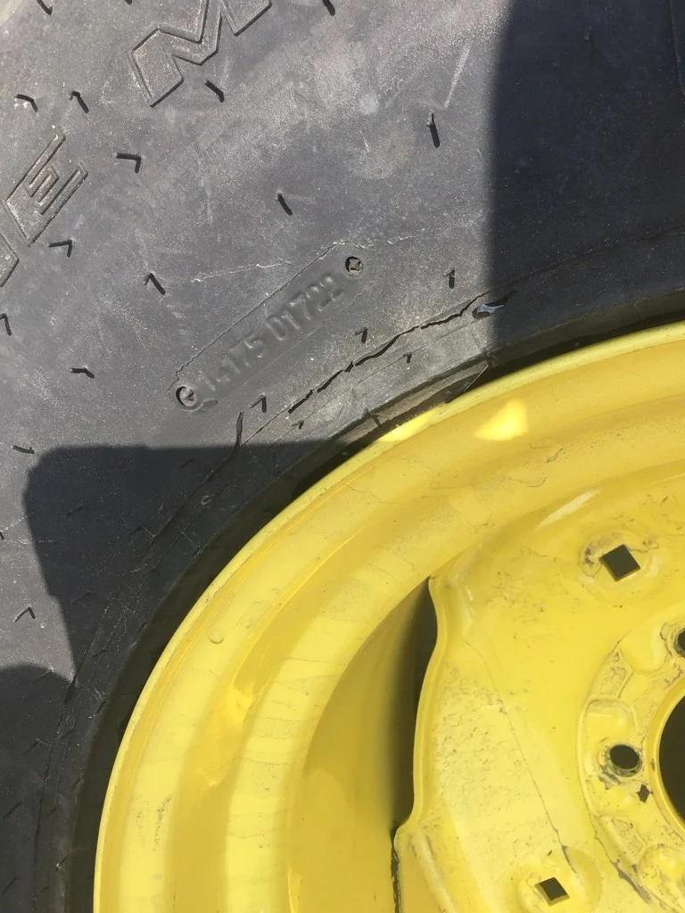 Take-Off 14-17.5 135A2 Galaxy Marathoner TL R-4 95-100% On 10.50-15.5 (6-6-4.62) Implement Wheel image 3