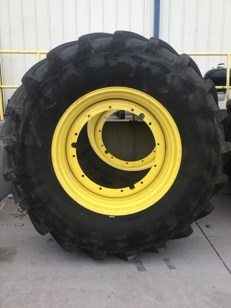 Used 710/70R42 168D Firestone Maxi Traction TL R-1W 85-90% On 23 x 42 (12-32.047-30.078) R&R Wheel image 2