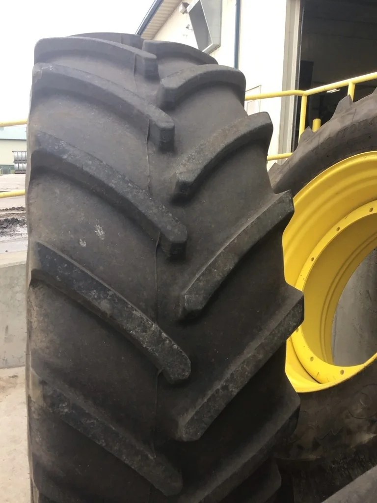 Used 710/70R42 168D Firestone Maxi Traction TL R-1W 85-90% On 23 x 42 (12-32.047-30.078) R&R Wheel image 3
