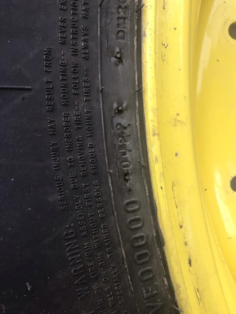 Used 710/70R42 168D Firestone Maxi Traction TL R-1W 85-90% On 23 x 42 (12-32.047-30.078) R&R Wheel image 4