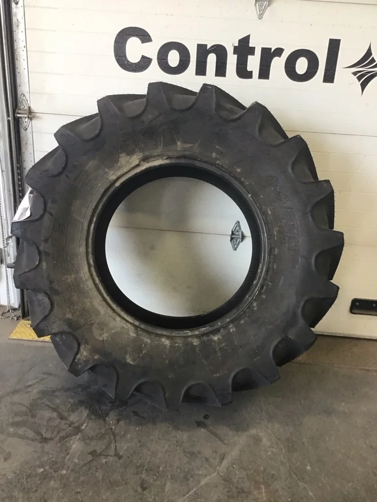 Take-Off 460/85R30 145A8 BKT Agri Maxx RT855 TL R-1W 95-100%