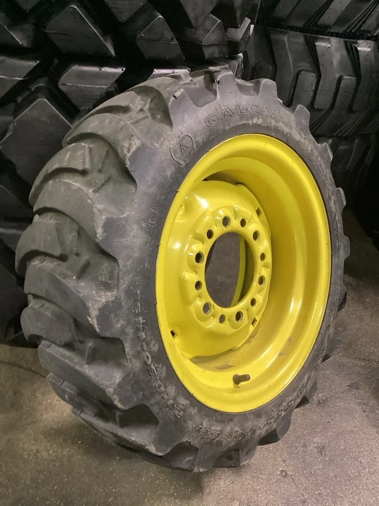 Used 23x8.50-14 6PLY Galaxy Marathoner TL R-4 85-90% On 7 x 14 (6-6-4.62) Implement Wheel image 2