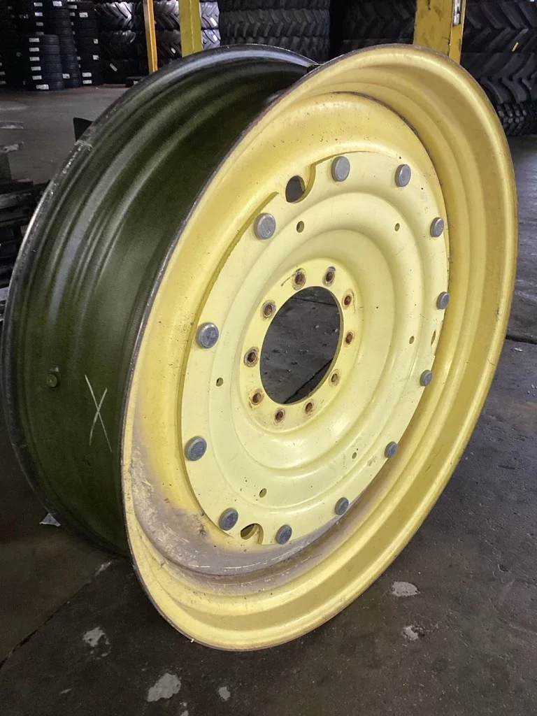 Used 13 x 46 JD Titan Rim & Rail With Disc (10-13.19-11.07) (Mild Rust Paint In Fair Condition) image 2