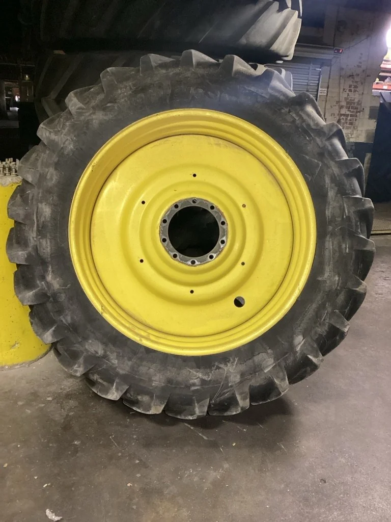 Used 480/80R50 159A8 Michelin Agribib TL R-1W 70-75% On 15 x 50 (10-13.19-11.07) JD Dual Wheel