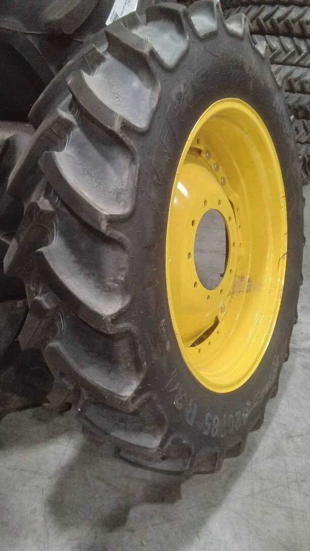 Take-Off 320/85R34 133B Mitas AC85 TL R-1W 95-100% On 10 x 34 (10-13.19-11.07) Waffle 3 Bolt/Disc image 2