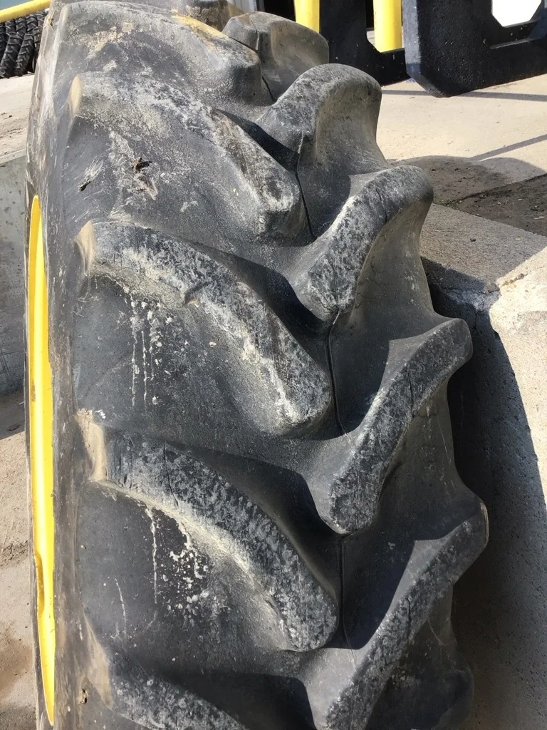 Used 420/85R34 147B Firestone RAT DT TL R-1W 65-70% On 15 x 34 (10-13.19-11.07) Waffle 3 Bolt/Disc image 4