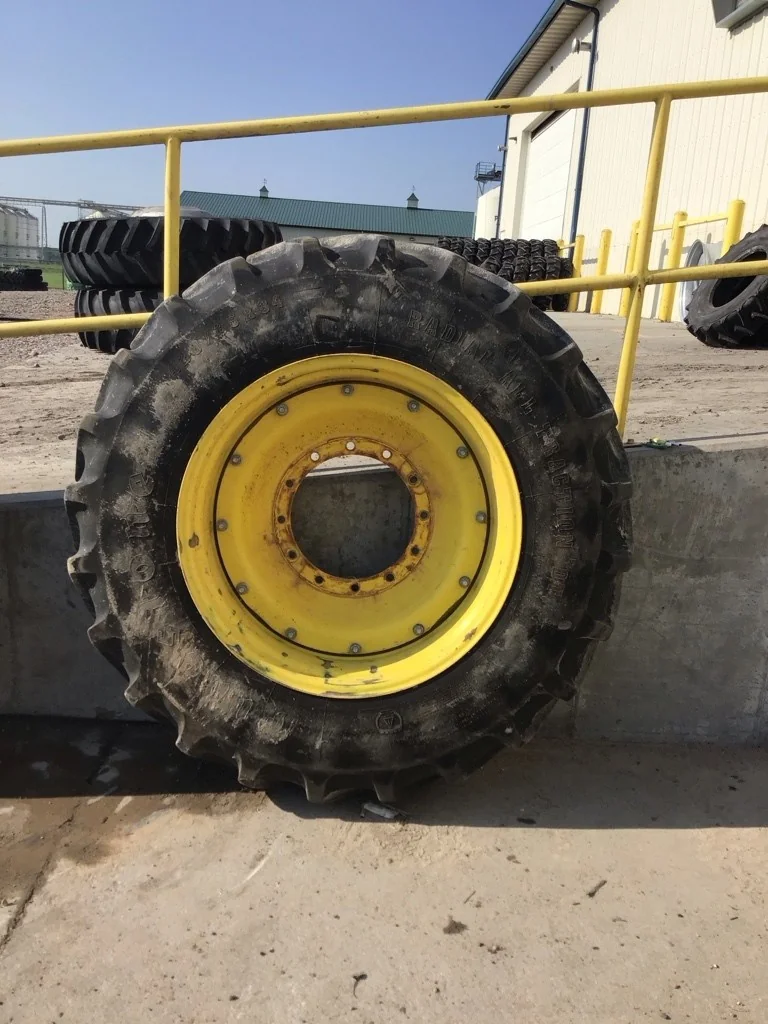 Used 420/85R34 147B Firestone RAT DT TL R-1W 65-70% On 15 x 34 (12-16.732-14.620) Waffle 3 Bolt/Disc