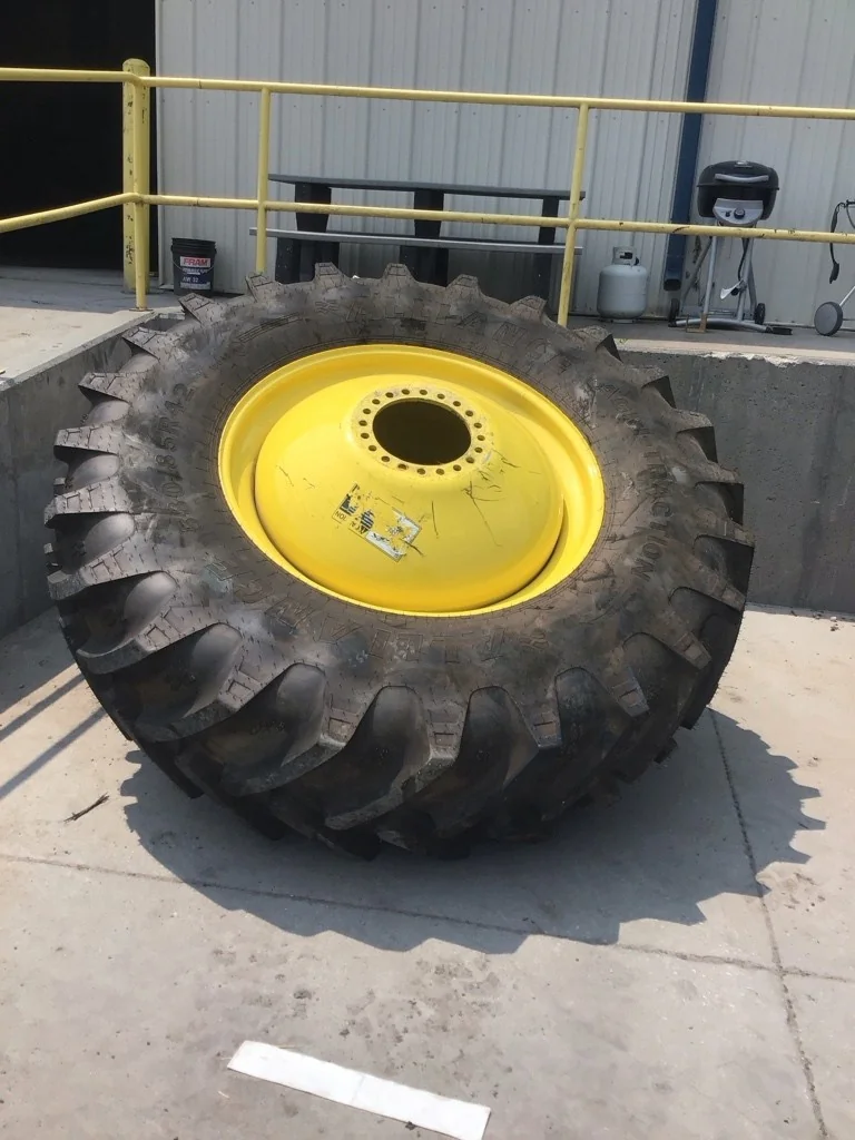 Take-Off 580/85R42 166A8 Alliance Agri-Traction TL R-1W 95-100% On 18 x 42 (20-13.189-11.07-15.56IN)