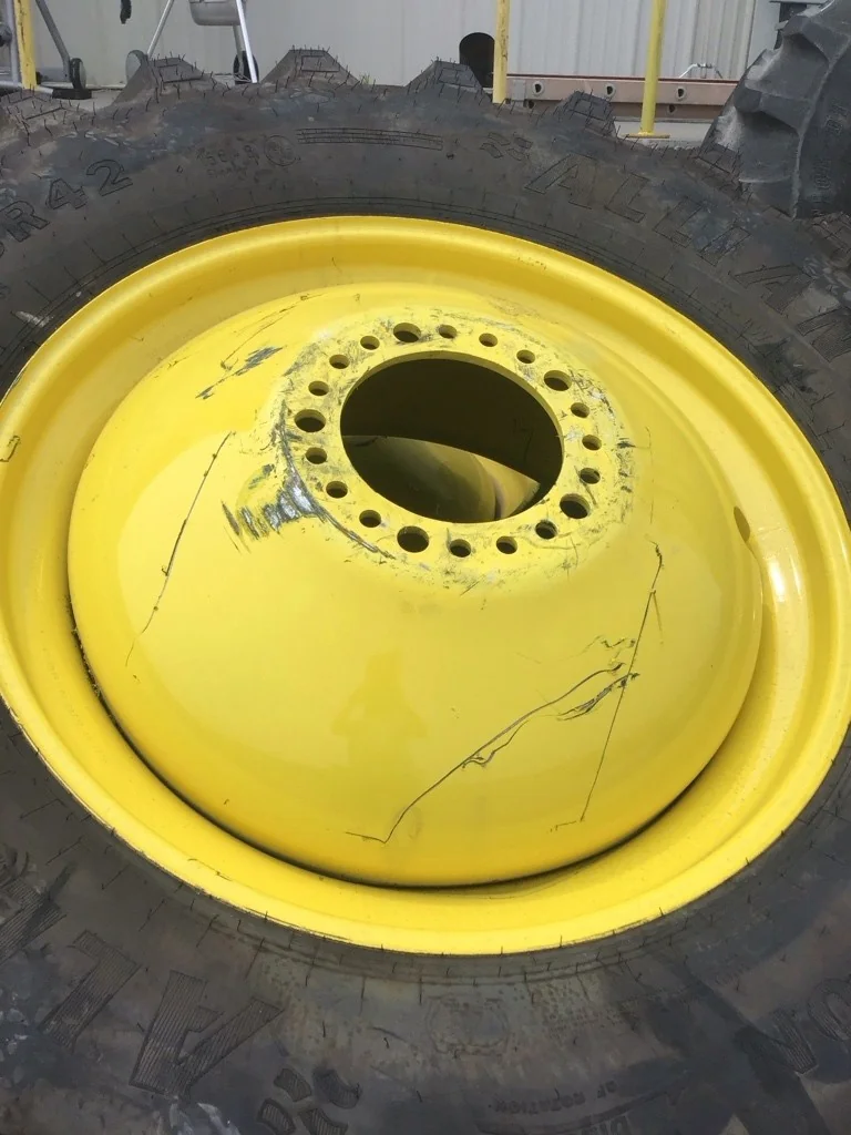 Take-Off 580/85R42 166A8 Alliance Agri-Traction TL R-1W 95-100% On 18 x 42 (20-13.189-10.50-16.18IN) image 3