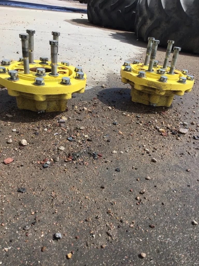 Used 1000E100MY JD OE Hubs (10-13.19-11.07) image 2