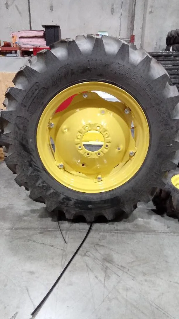 Take-Off 13.6-28 117AB Titan Hi Traction Lug TL R-1 95-100% On 11 x 28 (8-8-6) 6 Clamp/Disc