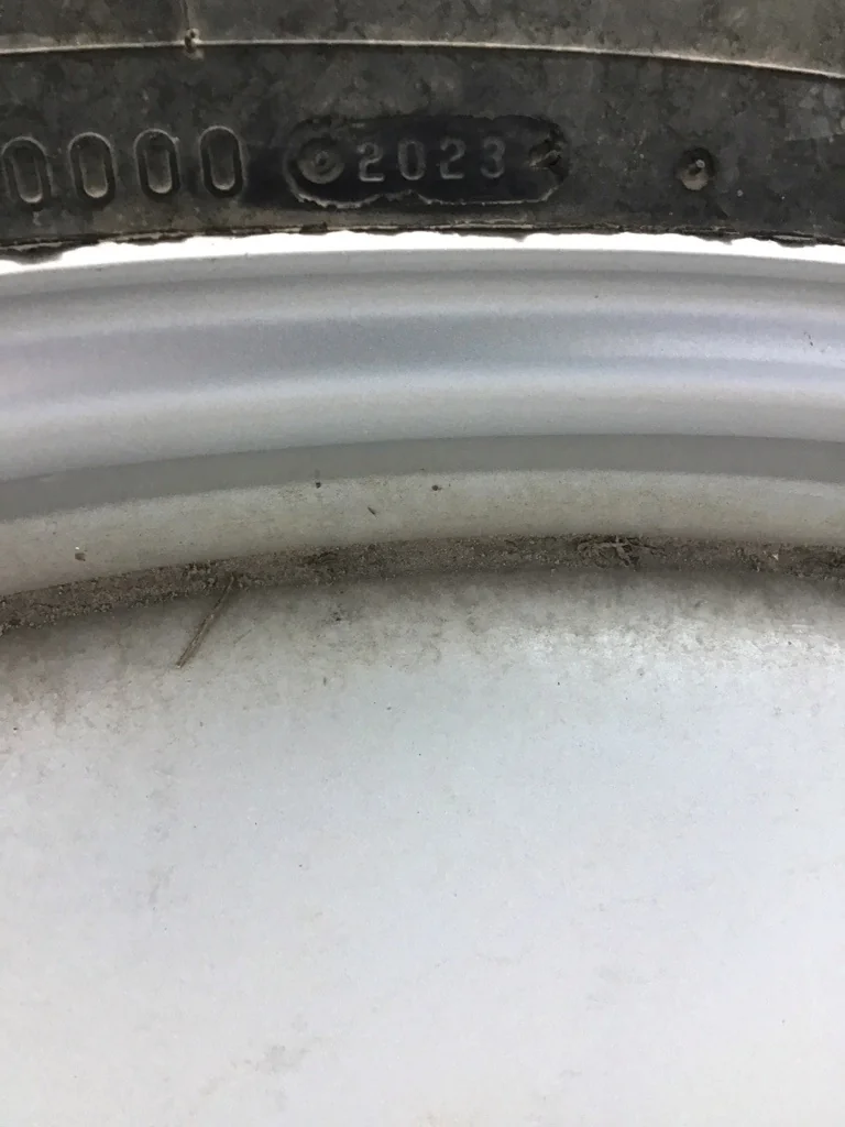 Take-Off 380/90R54 152A8 Firestone 9000 R-1W TL 95-100% On 12 x 54 10-13.19-11.07 Silver Dual Wheel