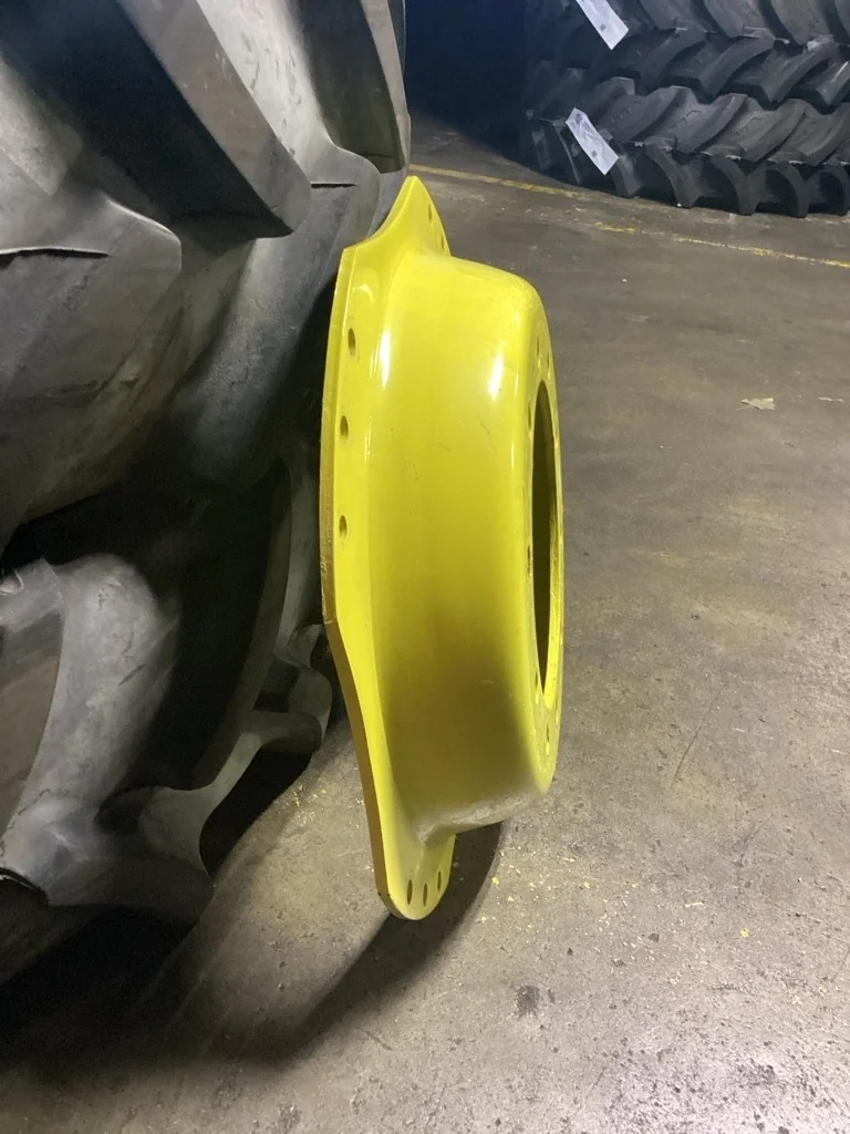 Used 28/30 Titan (10-13.19-11.07) JD Waffle 3 bolt Disc image 2