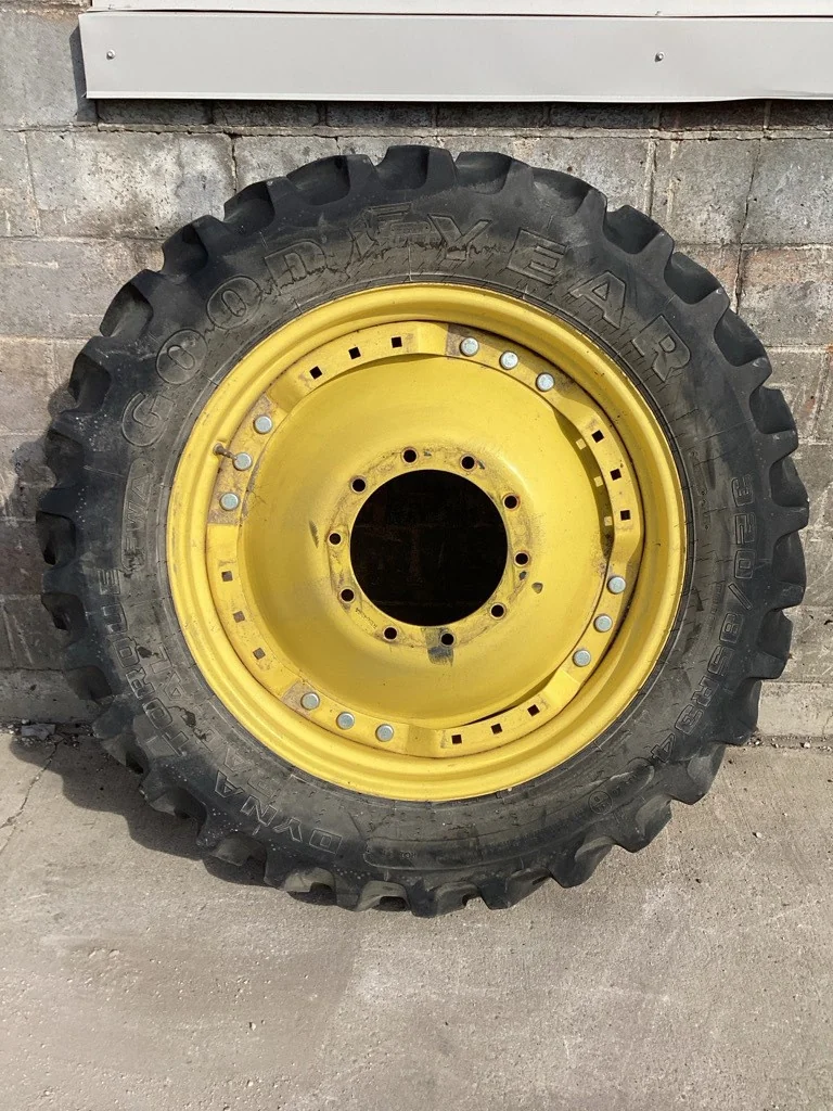 Used 320/85R34 133A8 Goodyear Dyna Torque Radial TL R-1 70-75% On 10 x 34 (10-13.19-11.07) Waffle 3
