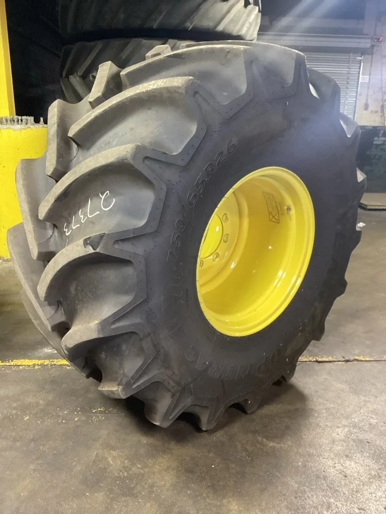 Take-Off 750/65R26 166D Goodyear Optitrac TL R-1W 95-100% On 25 x 26 (8-10.82-8.78) Combine Wheel image 2