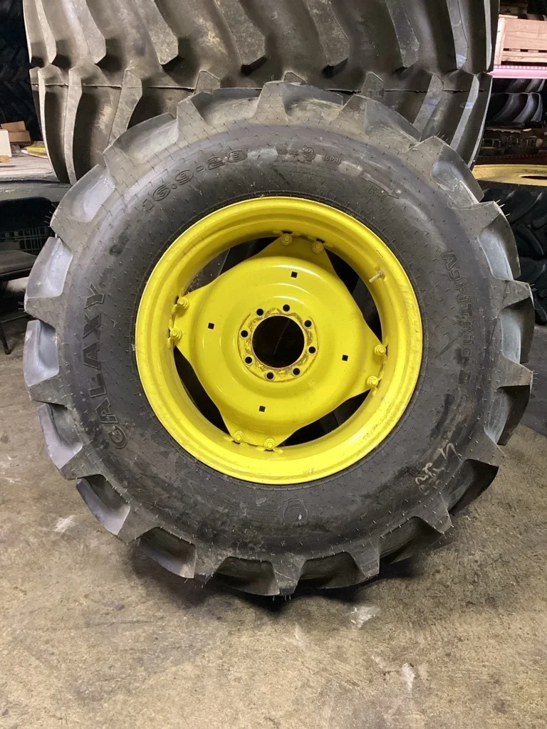 Take-Off 16.9-28 129A6 Galaxy Agrirtrac ll TL R-1 95-100% On 15 x 28 (8-8-6) 4/2 Clamp/Disc