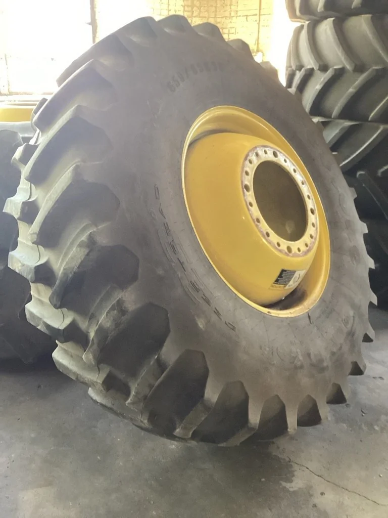 Used 650/85R38 173D Firestone DT 23 TL R-1W 85-90% On 23 x 38 (20-18.5-15.3125) JD X9 DD image 2