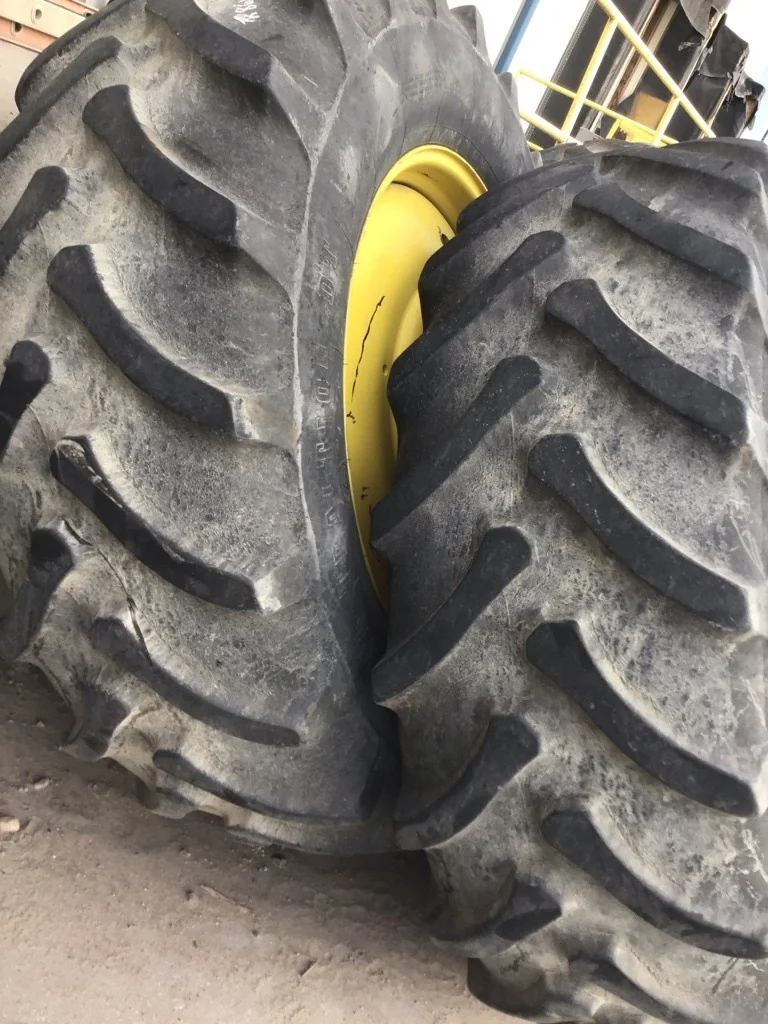 Used 620/70R42 160B Firestone RAT DT TL R-1W 50-55% On 20 x 42 (10.13.19-11.07) JD Yellow Dual Wheel image 2