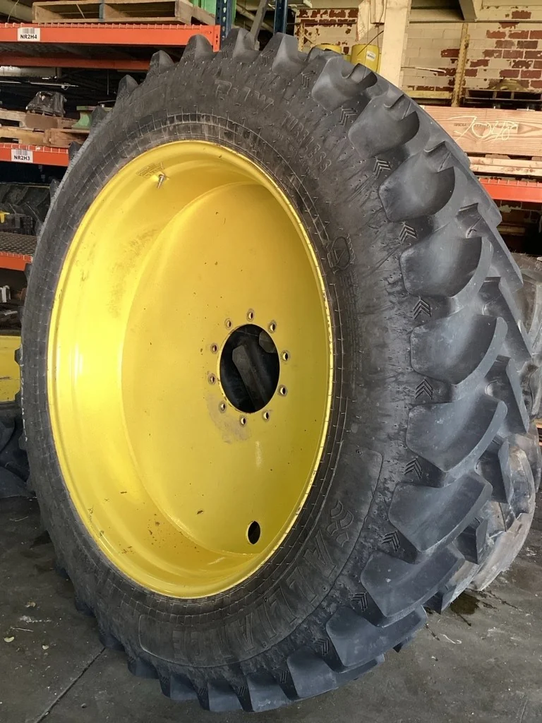 Take-Off 380/90R46 165A8 Alliance FarmPro Radial 90 TL R-1W 95-100% On 13 x 46 (12-13.19-11.07) image 2