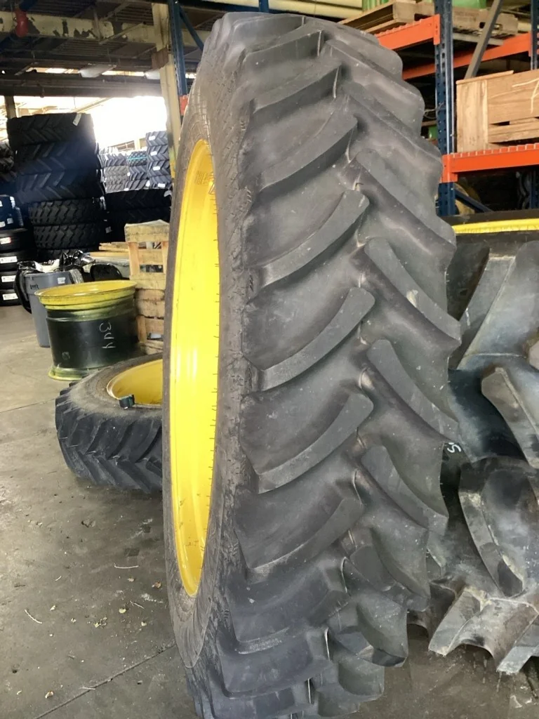 Take-Off 380/90R46 165A8 Alliance FarmPro Radial 90 TL R-1W 95-100% On 13 x 46 (12-13.19-11.07) image 3