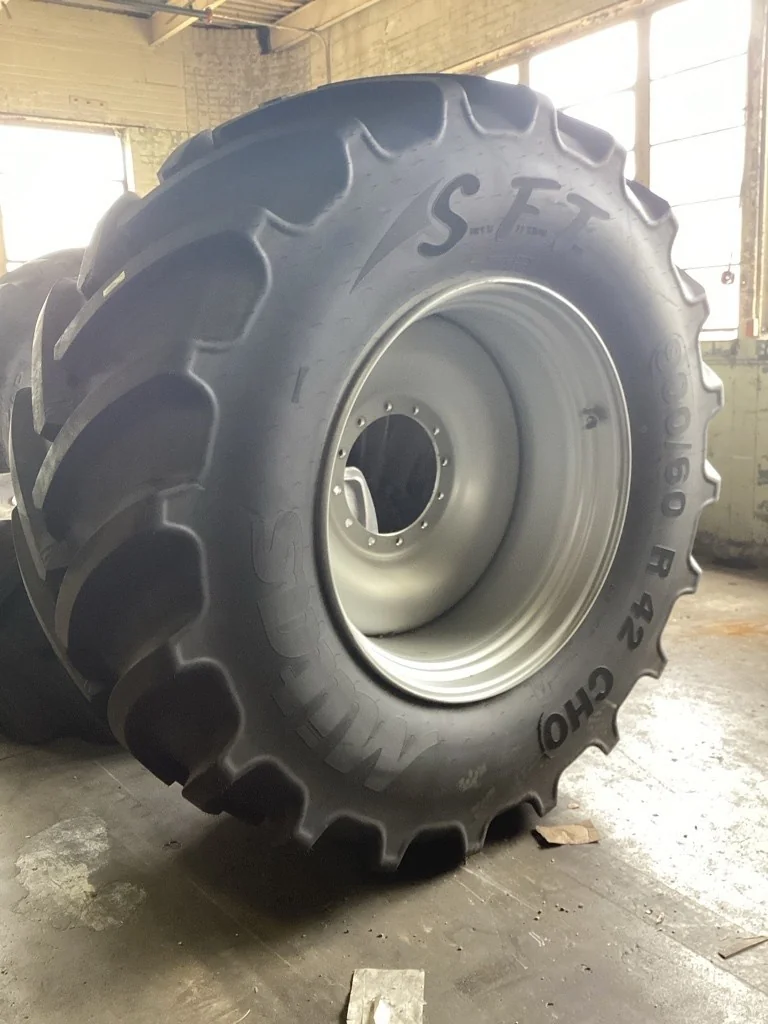 Take-Off 900/60R42 183D Mitas SFT TL R-1W 95-100% On 28 x 42 12-16.375-14.375. 13.5”BS Krone Wheel image 2