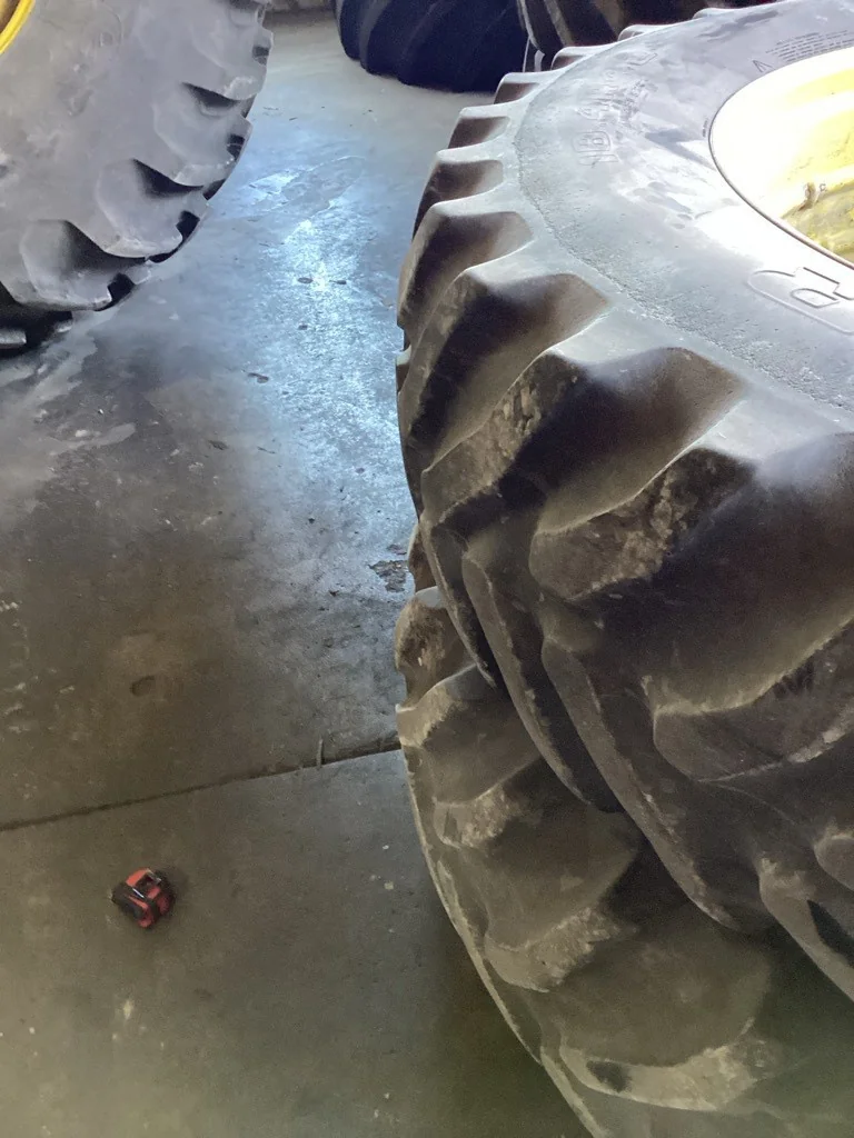 Used 18.4R42 148A8 Goodyear Dyna Turque Radial TL R-1 60-65% On 16 x 42 JD Double Bevel Wheel image 3