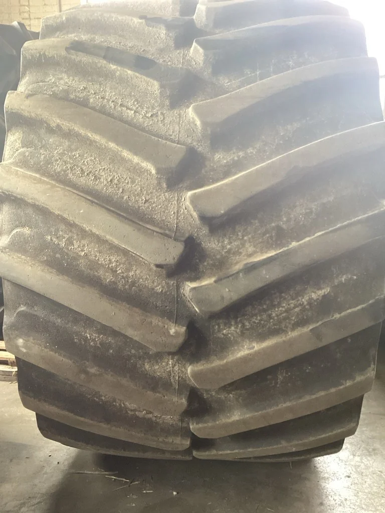 Used IF1250/50R32 CFO 201B Firestone Deep Tread 23 TL R-1W 85-90% On 44 x 32 (20-13.19-11.07) image 4