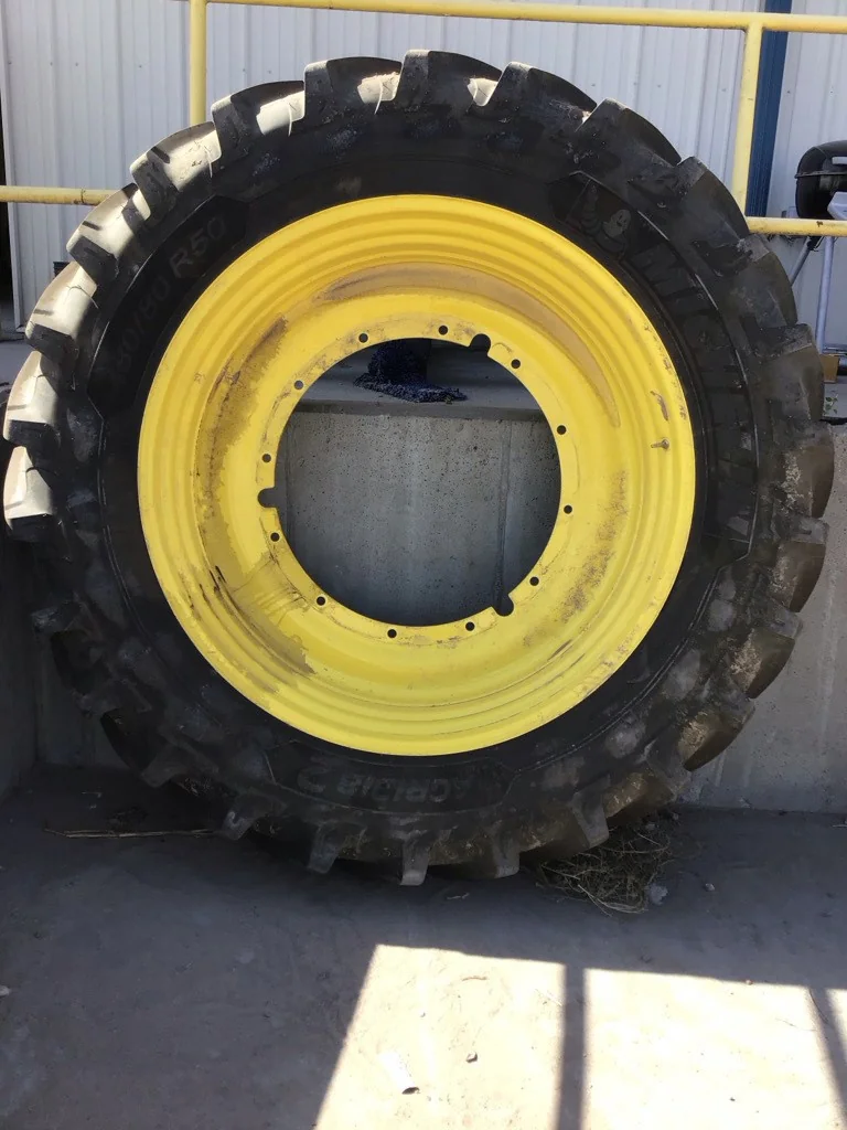 Used 480/80R50 159A8 Michelin Agribib 2 TL R-1W 90-95 % On 15 x 50 (12-32.047-30.078) R&R Wheel JD