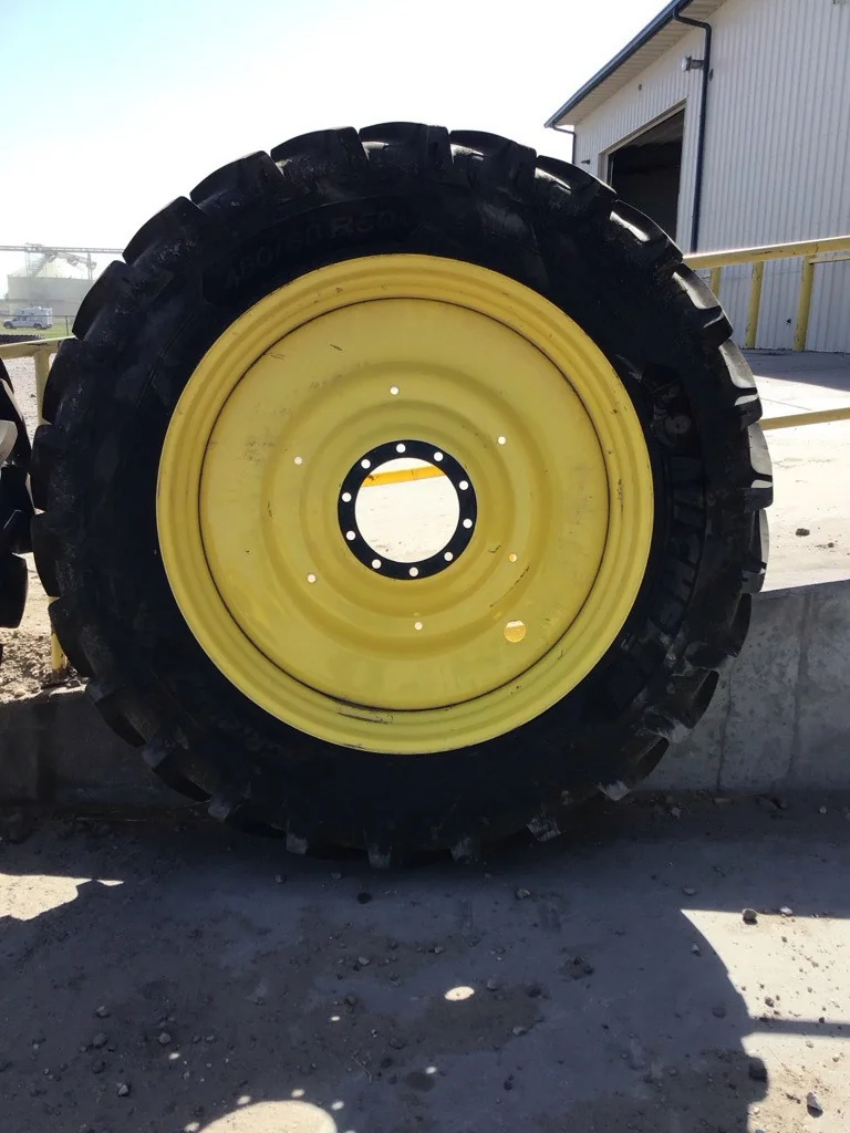 Used 480/80R50 159A89 Michelin Agribib 2 TL R-1W 90-95% On 15 x 50 (10-13.19-11.07) JD Dual wheel
