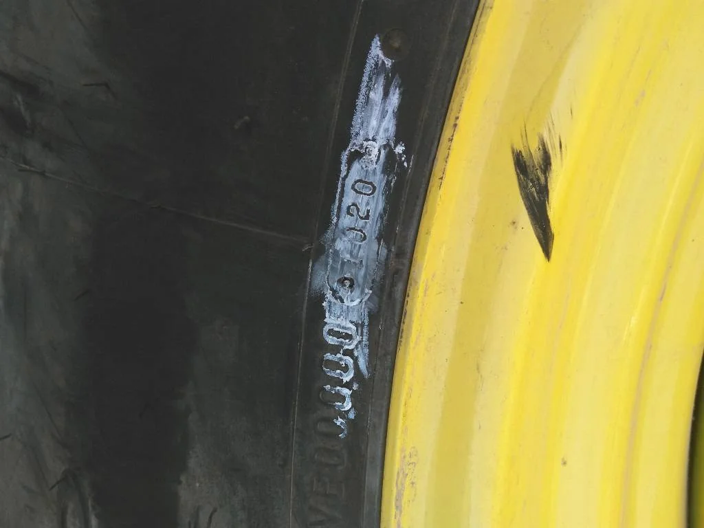 Take-Off 480/80R42 151B Firestone Deep Tread TL R-1W 95-100% On 16 x 46 (12-32.047-30.078) R&R Wheel image 2