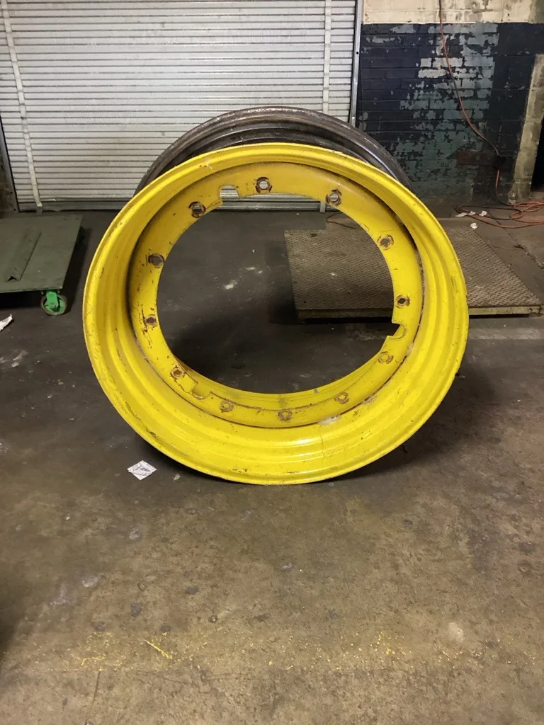 Used 20 x 42 Titan (12-32.047-30.078) JD Rim & Rail Wheel (Paint in poor condition)