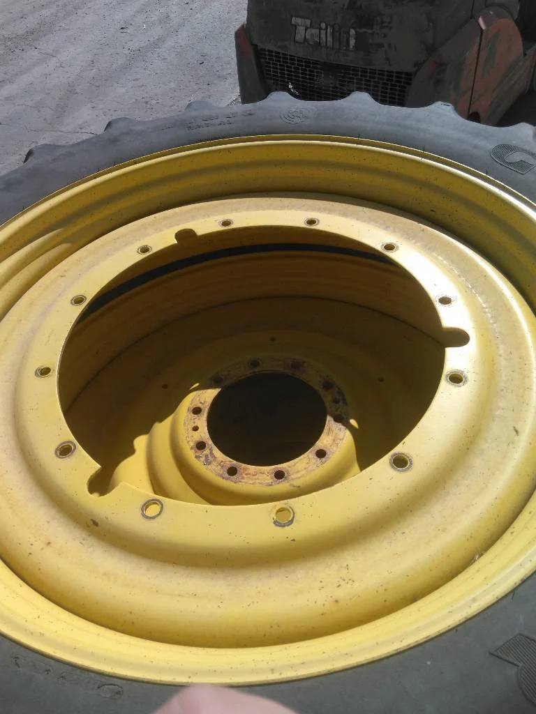 Used 12 x 50 Titan (12-32.047-30.078) John Deere Rim & Rail  ( Mild Rust Pain Fair) image 2