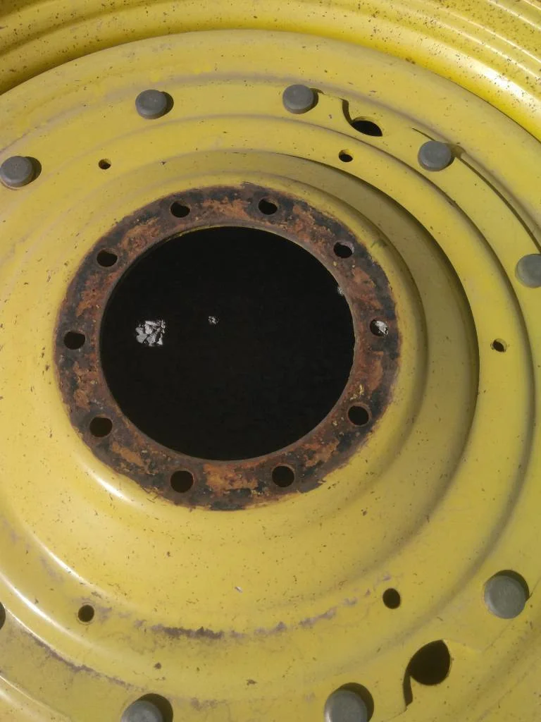 Used 12 x 50 Titan (10-13.19-11.07) John Deere Rim&Rail With Disc (mild rust, Pain fair) image 2