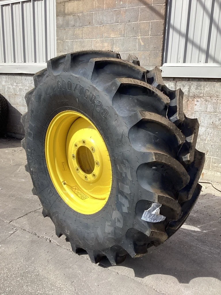 Take-Off 600/70R28 164B Firestone RAT DT TL R-1W 95-100% On 18 x 28 (8-10.82-8.78) JD Combine Wheel image 2