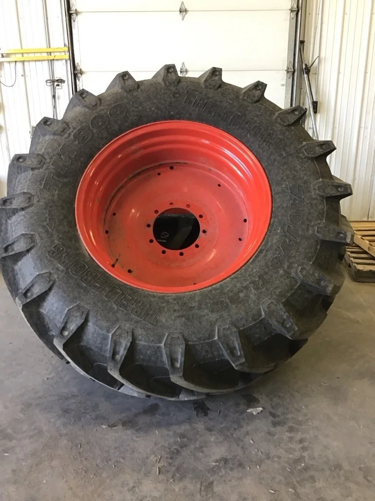 Take-Off 710/70R38 166D Trelleborg TM800 TL R-1W 95-100% On 25 x 38 (10-13.19-11.07) Solid wheel