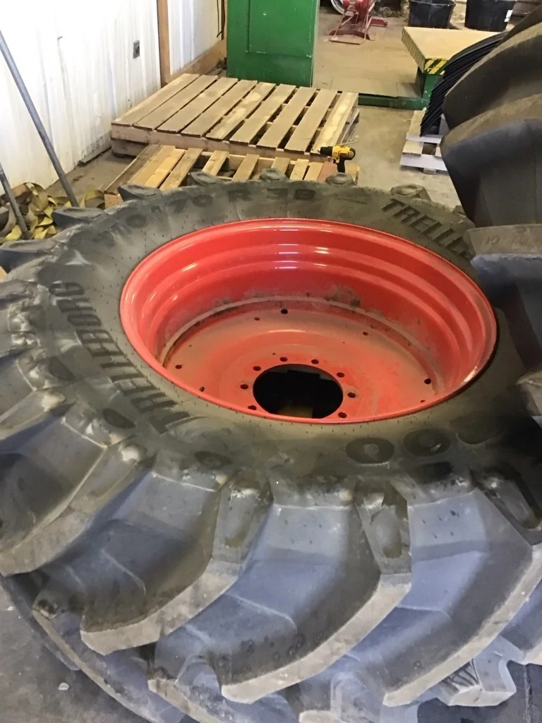 Take-Off 710/70R38 166D Trelleborg TM800 TL R-1W 95-100% On 25 x 38 (10-13.19-11.07) Solid wheel image 3