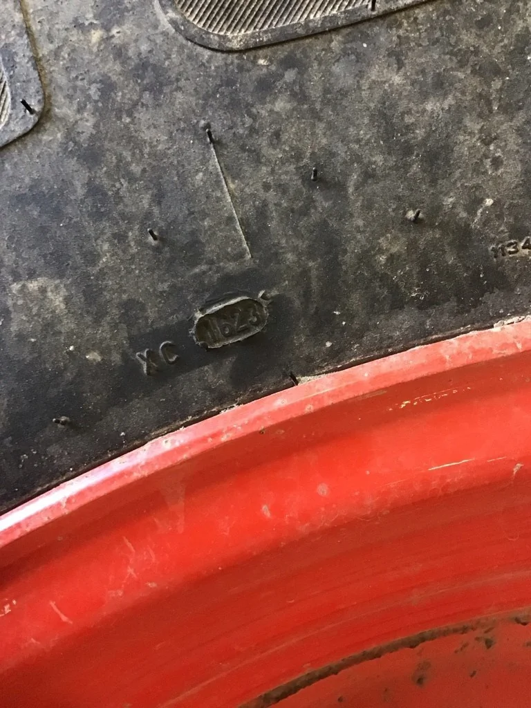 Take-Off 710/70R38 166D Trelleborg TM800 TL R-1W 95-100% On 25 x 38 (10-13.19-11.07) Solid wheel image 4