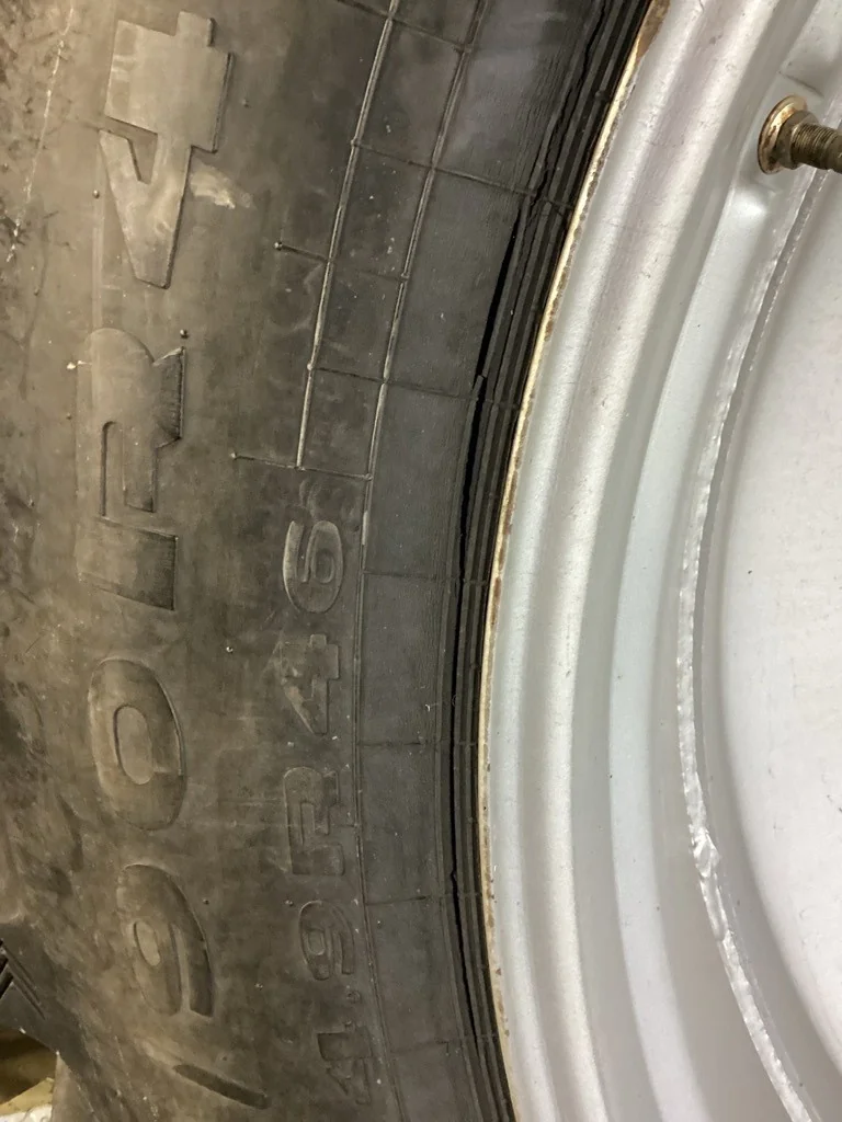 Used 380/90R46 163A8 Alliance Farm Pro Radial 90 TL R-1W 70-75% On 13 x 46 (10-13.19-11.07) CIH Dual image 4